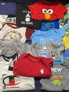 25 piece Ralph L. Tru Religion Guess Champion Dinosaur Onesie Shirt Baby Bundle